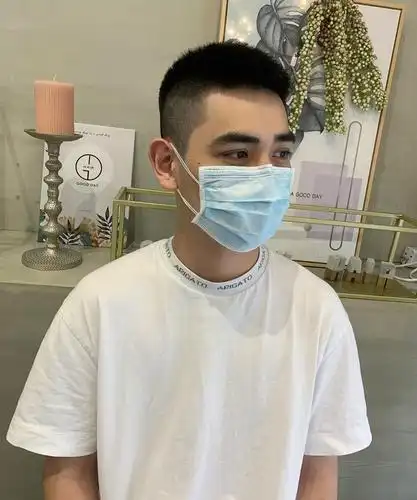 原创男生不烫不染的发型试试这几款剪完时髦又帅气