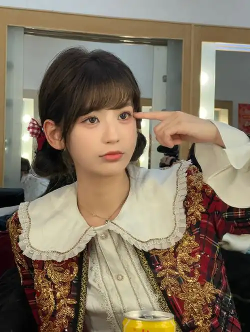 snh48安徽春晚小团圆舞台#林舒晴超话大家看见我上电视了不新春快乐