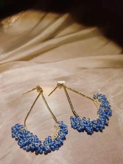 小裙子水滴米珠耳环串珠的快乐