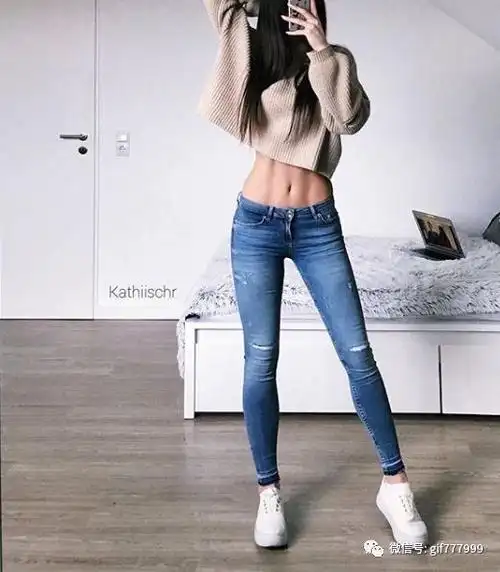 晒马甲线已经过时,现在流行晒ab线了!