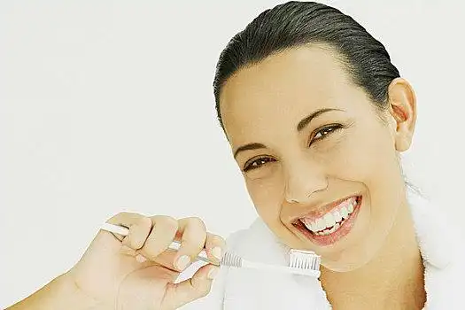 手拿牙刷图片_手拿牙刷图片大全_手拿牙刷背景图片