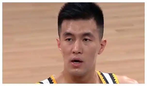 郭艾伦新发型引球迷嘲笑自嘲整发太贵无力支付