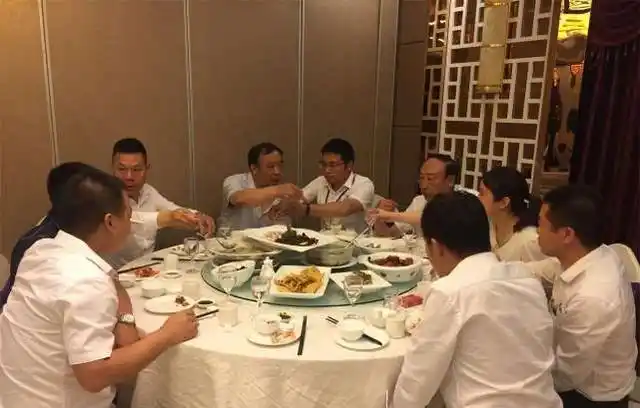 星座男请领导吃饭时不说您有空吗用十步法或给饭局加分