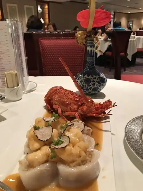 获得香港美食节美食之最的大奖,龙虾萝卜丝肠粉,真的有龙虾在上