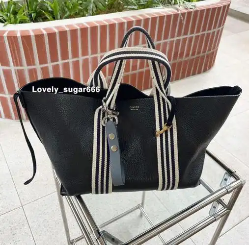 时髦感永远在线的oldceline条纹tote