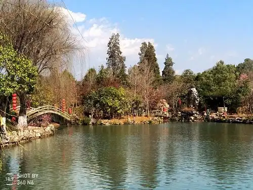 白邑丰泽园荼花园(黑龙潭)