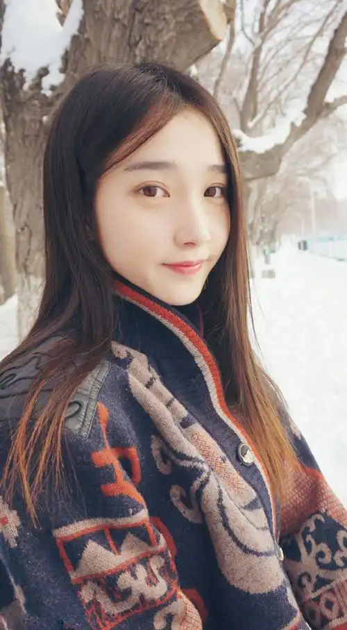 四川大学银杏女神魏冬瑞(2)