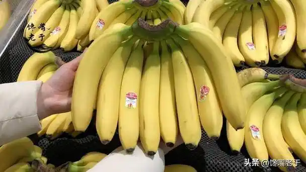 买香蕉时,聪明人看见这4种香蕉扭头就走,水果贩:我都|
