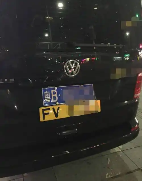 "fv"车牌是香港运输署发放给内地进入香港从事商业活动的企业的车牌