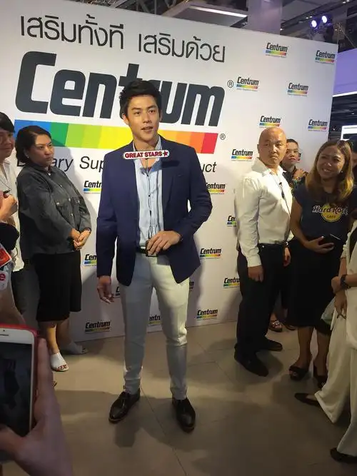 有小仙女喜欢泰国小生mark吗?今天看到真人帅炸了!