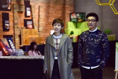 在2017年电视剧《鸡毛飞上天》中,骆玉珠究竟是否配得上鸡毛?