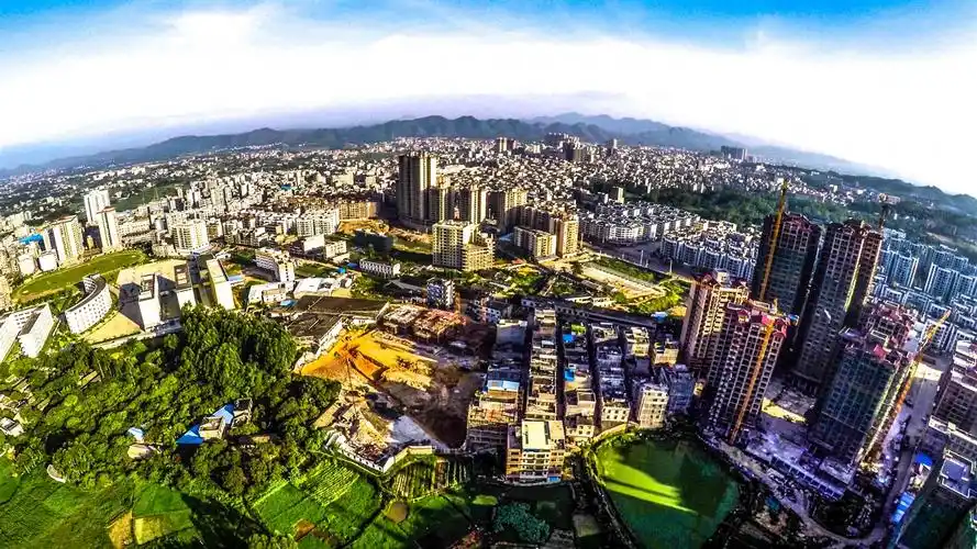 描述:博白县城拍于2015.10