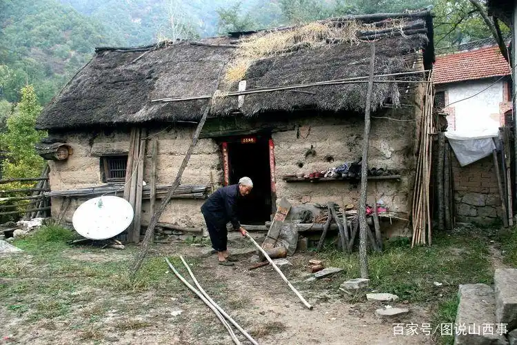 农村山区贫困留守人的生活,看了让人心酸!