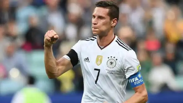 朱利安·德拉克斯勒