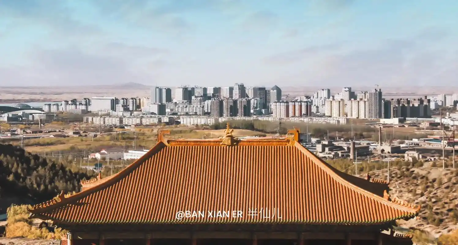 城市风光人文纪实.#摄影  #乌海市 #扫街 #拍出电影感  - 抖音