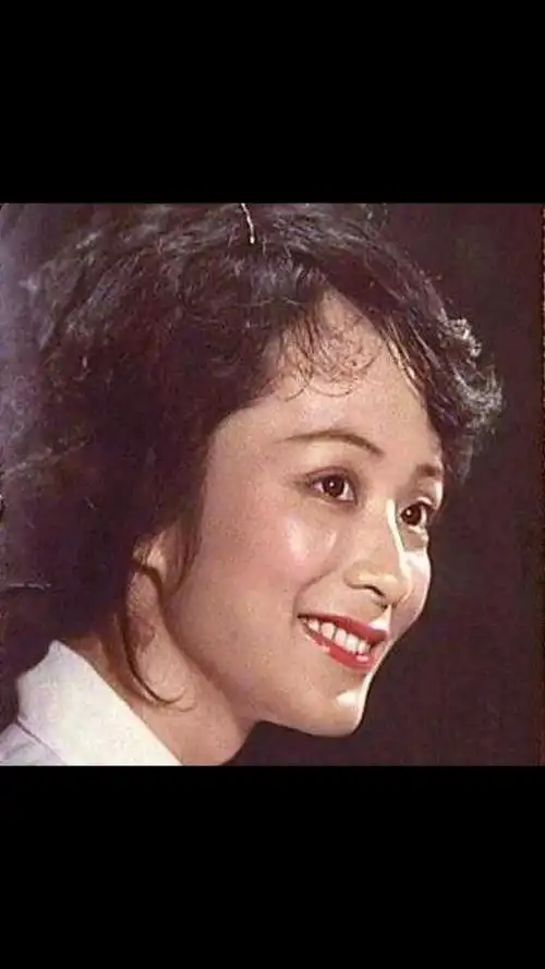 著名歌唱家谢莉斯24岁丧母50岁患脑梗67岁女儿离世