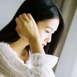 安静唯美女孩侧脸头像 女生清新自然