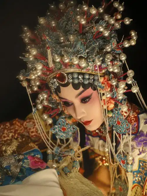 汤晶媚京剧造型国风大片 华贵清丽各有风情"睫毛精"令人羡慕