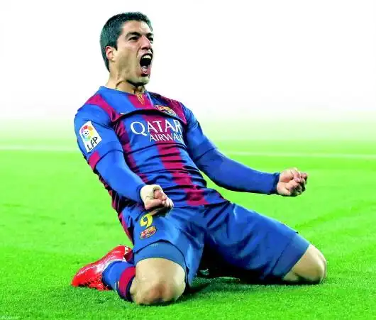 苏亚雷斯庆祝进球.