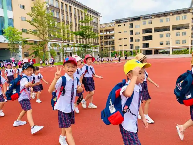 【会城荘子幼儿园】走进新会东区小学,开启"小学生"体验生活