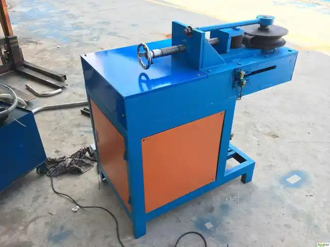 半自动弯管机低价处理