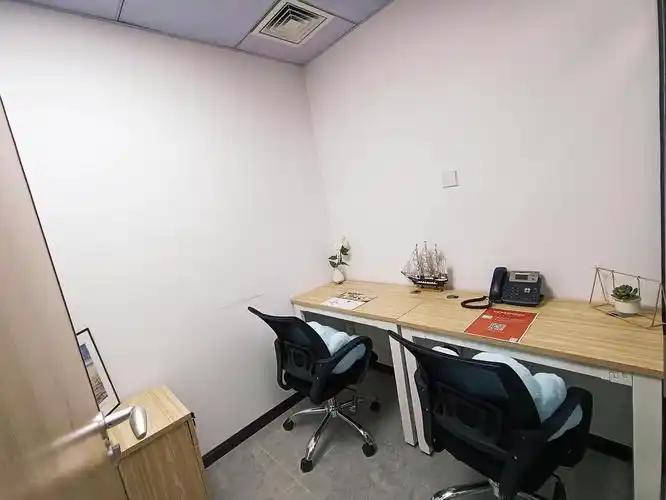 广州小型独立办公室办公卡位出租