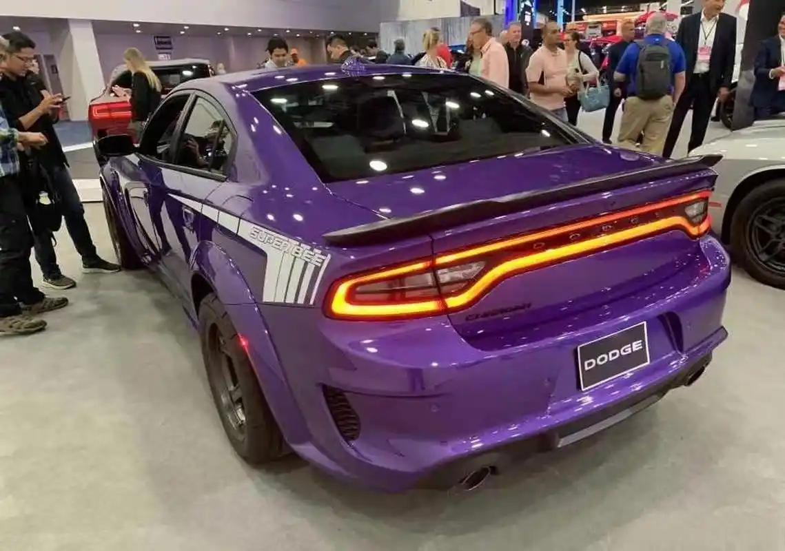 豪车超跑# 道奇charger super bee特别版亮相北美车展:搭载6.