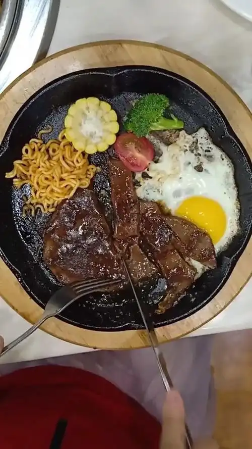 我一个人也能开心的吃牛排