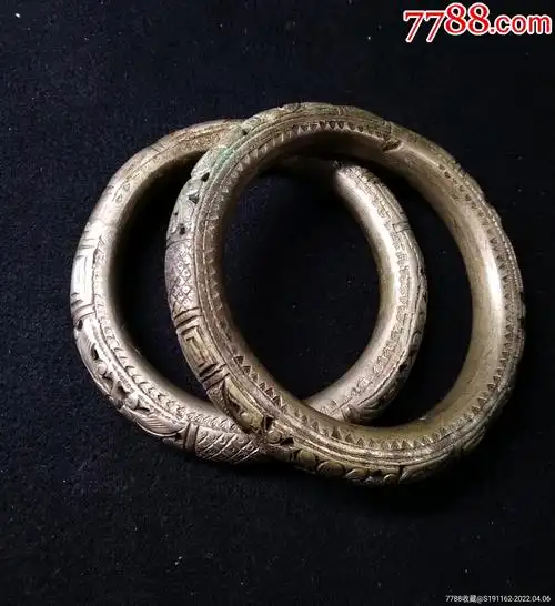 精品清末民国时期镂空银手镯