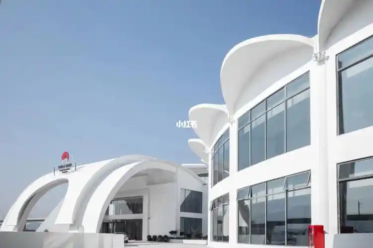 路过白天鹅酒店