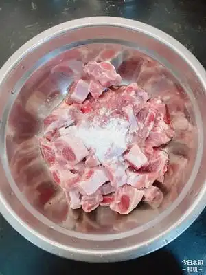 好吃到舔盘的『糖醋排骨』的做法 步骤1