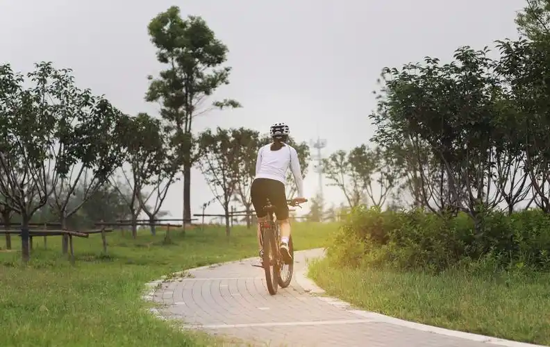 快乐骑行|摄影|人像摄影|薄荷味的笑_原创作品-站酷(zcool)