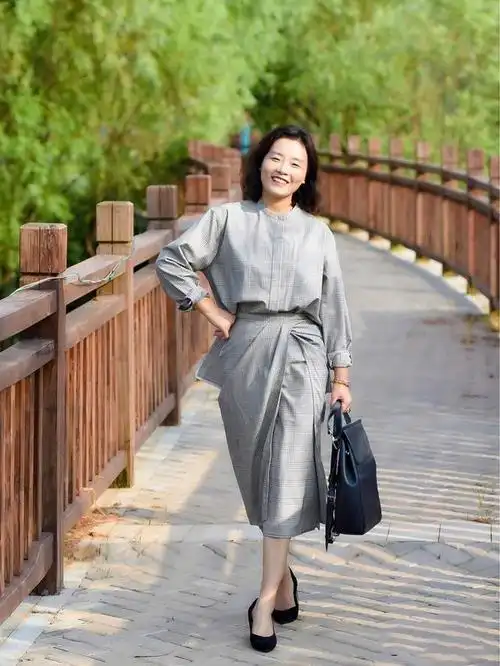 中年微胖女人更要"好好穿衣",教你几招,避开雷区又时髦显瘦|衬衫|紧身