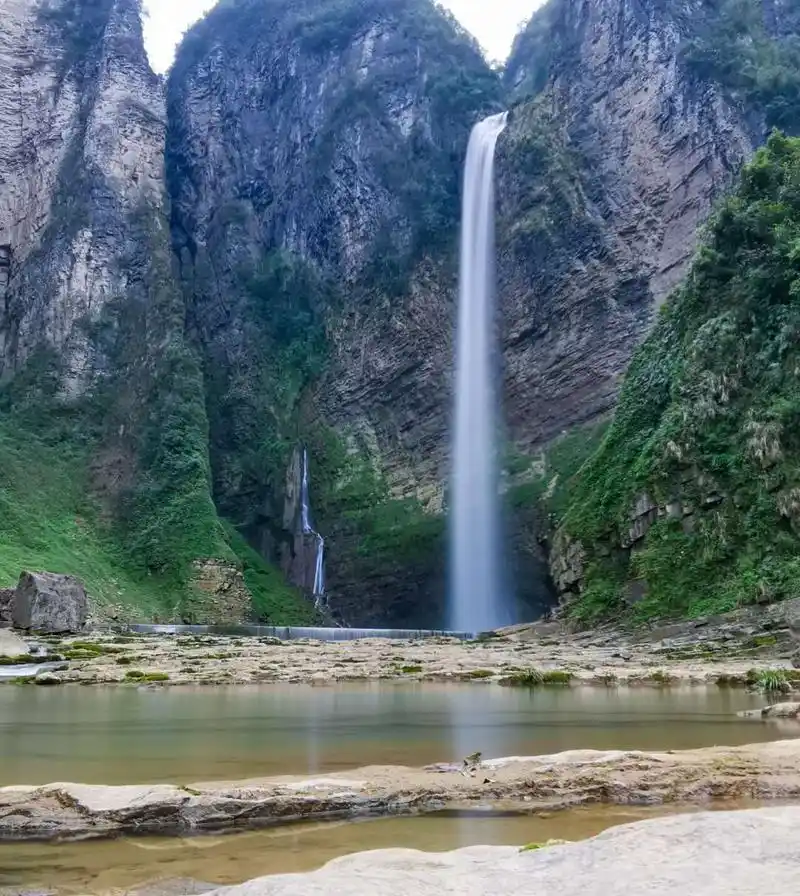 藏在湘西大山里的尖朵朵瀑布
