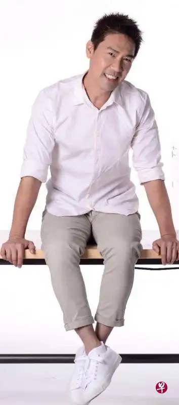 陈之财入选新加坡雅虎"10大最多搜索男星榜",他在ig上载了入选证(