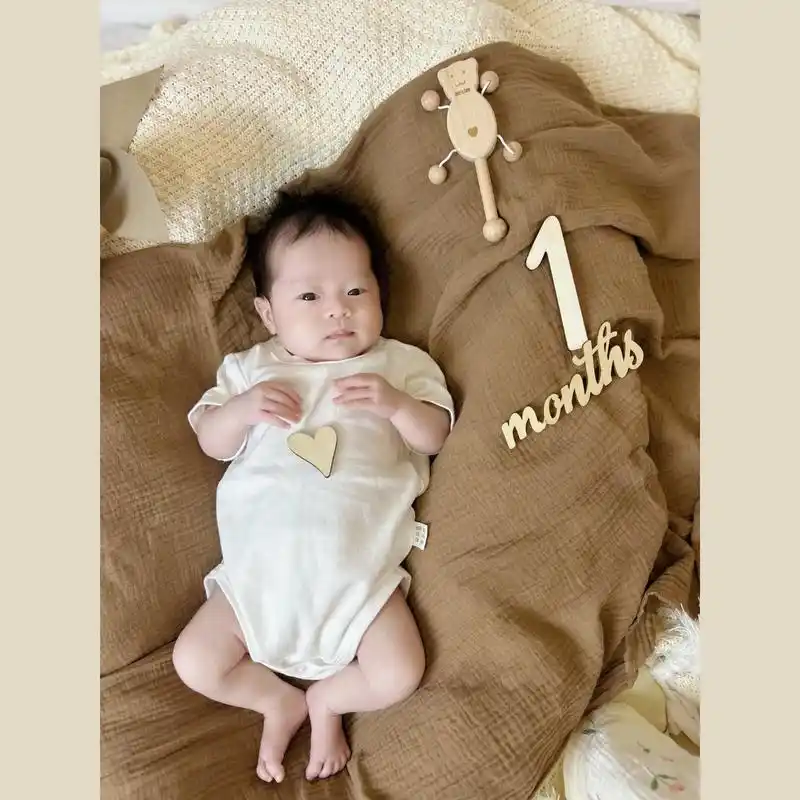 我们满月啦～我的小兔宝宝终于满月啦,从新生儿正式升级为婴儿 - 抖音