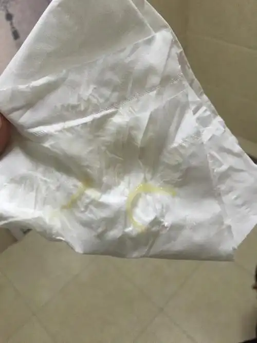 宝妈们 我流了黏黏的东西 有点黄 是什么啊 求回答是不是要生了