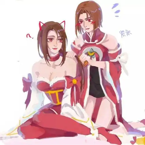 貂蝉说要给露娜一个礼物,于是就让露娜把手抬起来,结果貂蝉