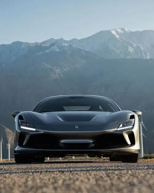 法拉利f8最独特的颜色之一.