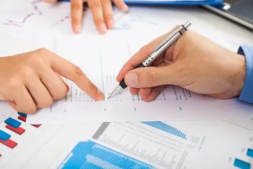 商人们图片-并排站立的商人们素材-高清图片-摄影照片-寻图免费打包下