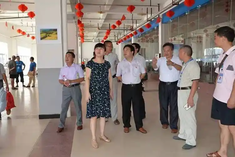 县政府副县长谭月琴视察指导县新汽车客运站运营遂川县新汽车客运站