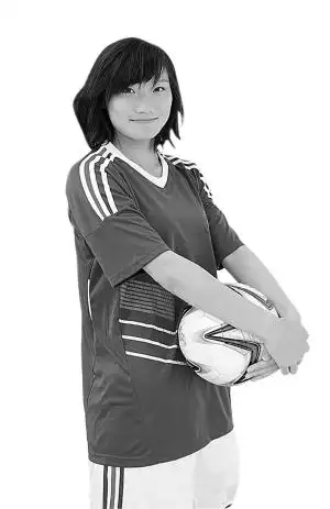 视频   本期嘉宾:   张亚男   年龄:22岁   身高:174cm   体重:55kg