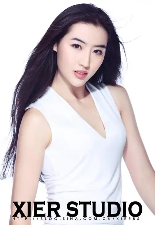 北电美女 酷似"刘亦菲"