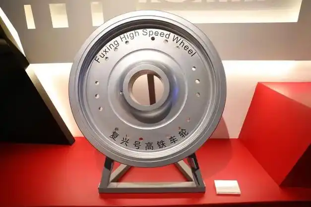 印度造高铁都得找中国被4国垄断的高铁车轮中国一举打破