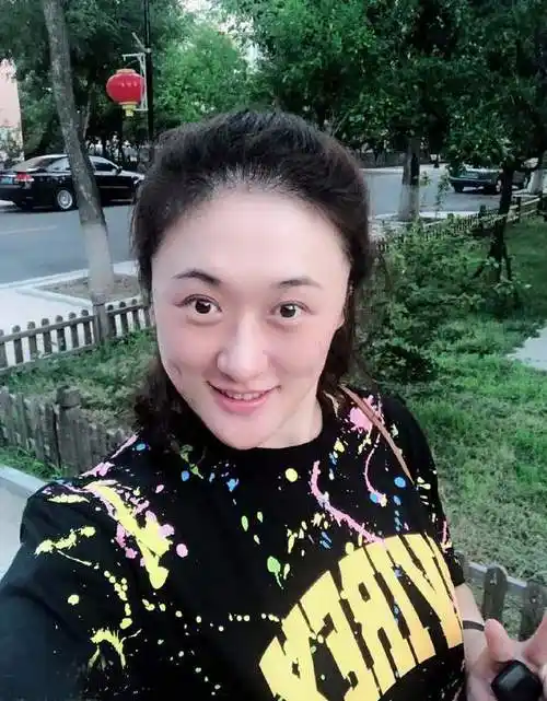 女排奥运冠军刘亚男:2斤毛豆定情,与排球帅哥结婚后现状如何?