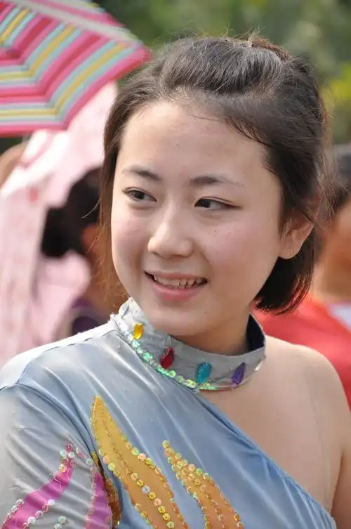 西双版纳泼水节美女抓拍