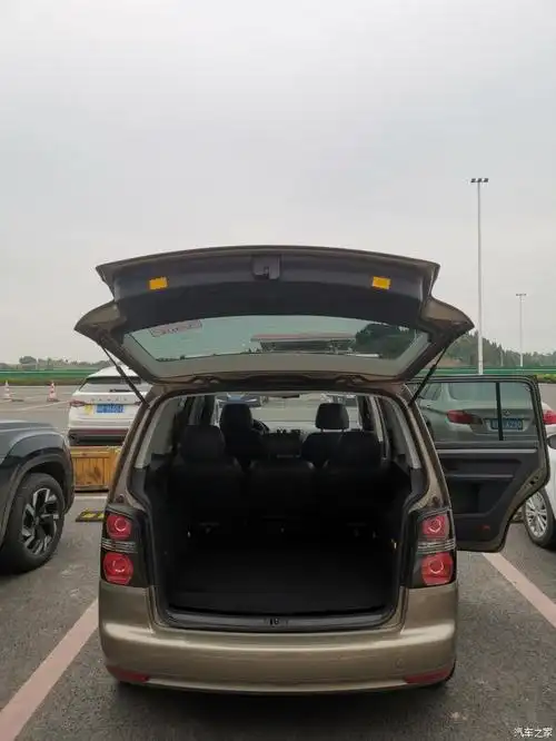 2015款途安最简便的床车改造方案