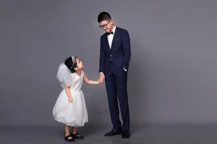 2020年全家福现代篇