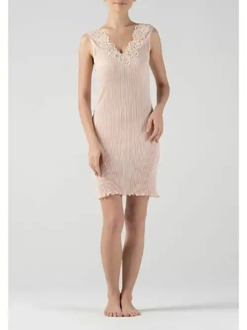 采用无侧封工艺制作,一片式设计将舒适度放大.