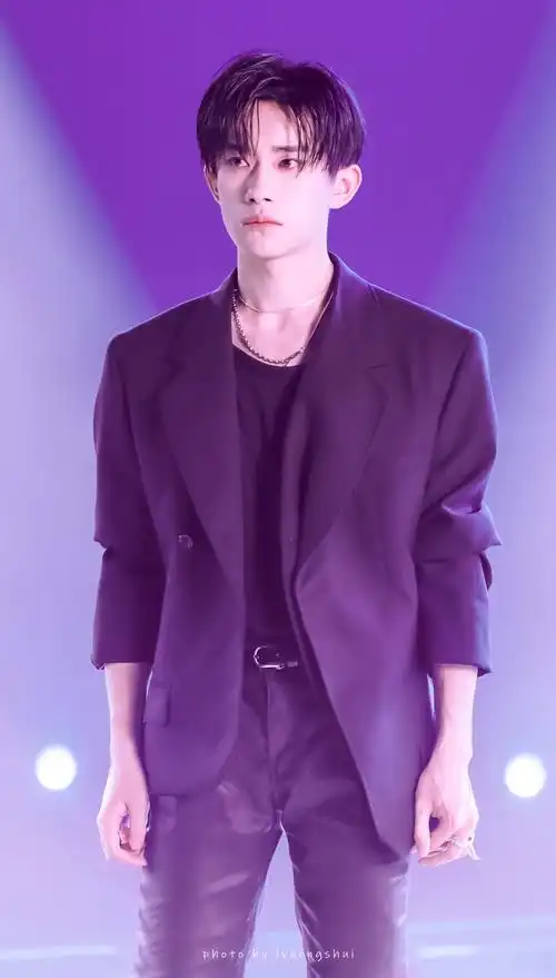 万千宠爱只为你 易烊千玺